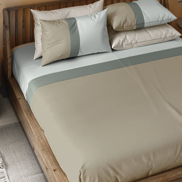 Manchester Fusion-300 TC King Size bedsheet Set  (Mocha, White , Grey)