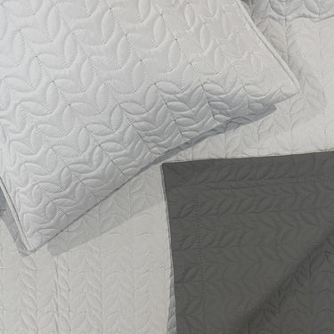 Rangriti - Multi-needle quilted, Reversible Bedcover (Silver & Grey)