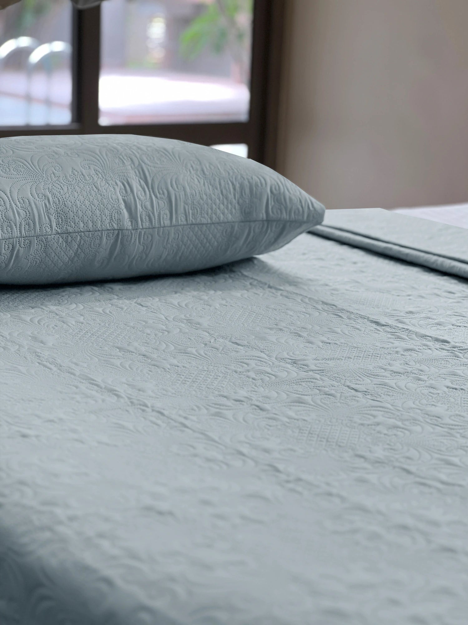 Sensation Ultrasonic Quilted  Bed Cover set (Pearl Grey)