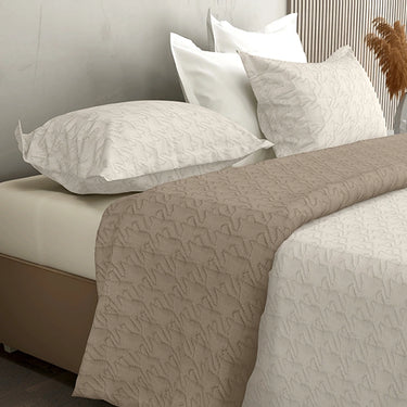 Aura Multi Needle Quilted, Reversible Bedcover (Beige & Mocha)