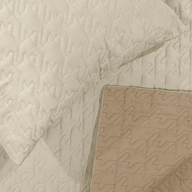 Aura Multi Needle Quilted, Reversible Bedcover (Beige & Mocha)