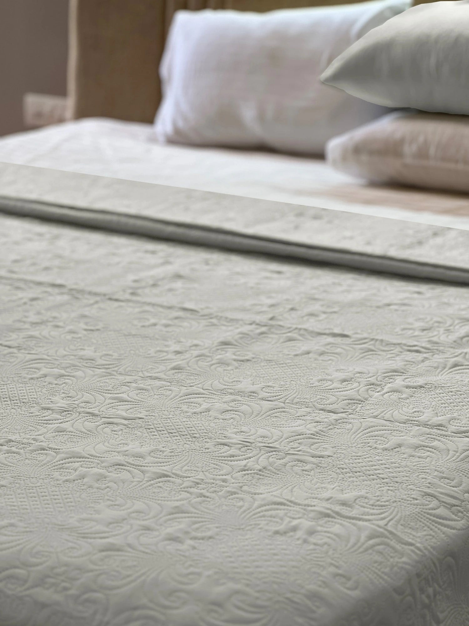 Sensation Ultrasonic Quilted  Bed Cover set (Cream)