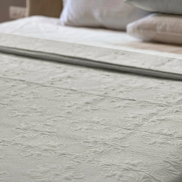 Sensation Ultrasonic Quilted  Bed Cover set (Cream)