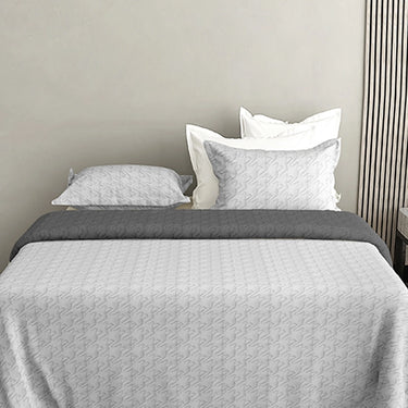 Aura Multi Needle Quilted, Reversible Bedcover (Silver & Grey)