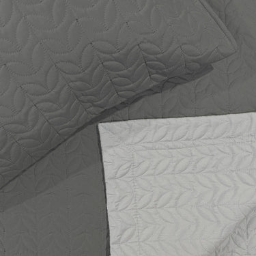 Rangriti - Multi-needle quilted, Reversible Bedcover (Grey & Silver)