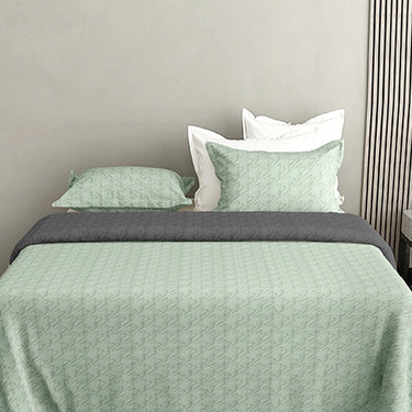 Aura Multi Needle Quilted, Reversible Bedcover (Pistachio & Grey)